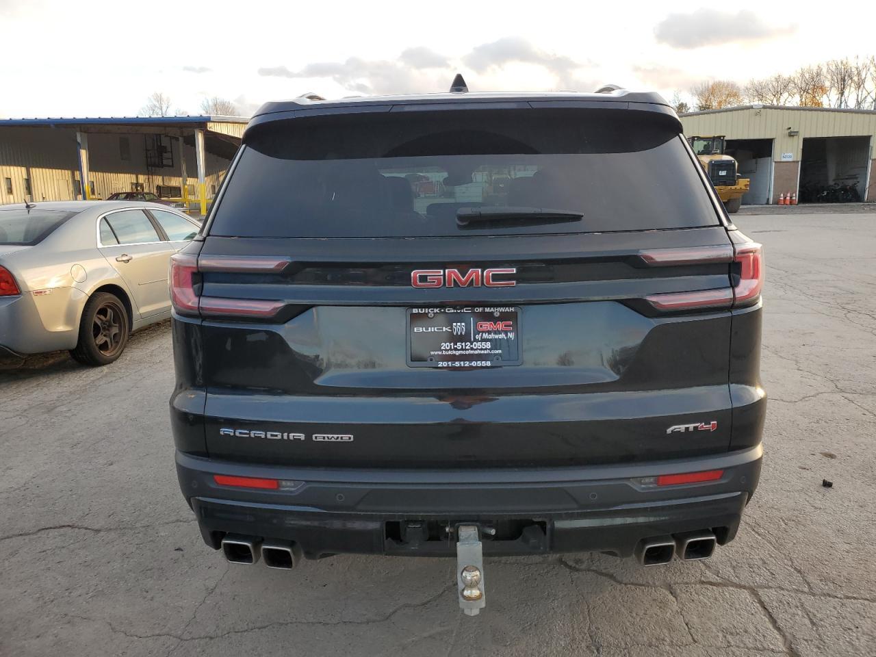 2024 GMC Acadia At4 - Image 6