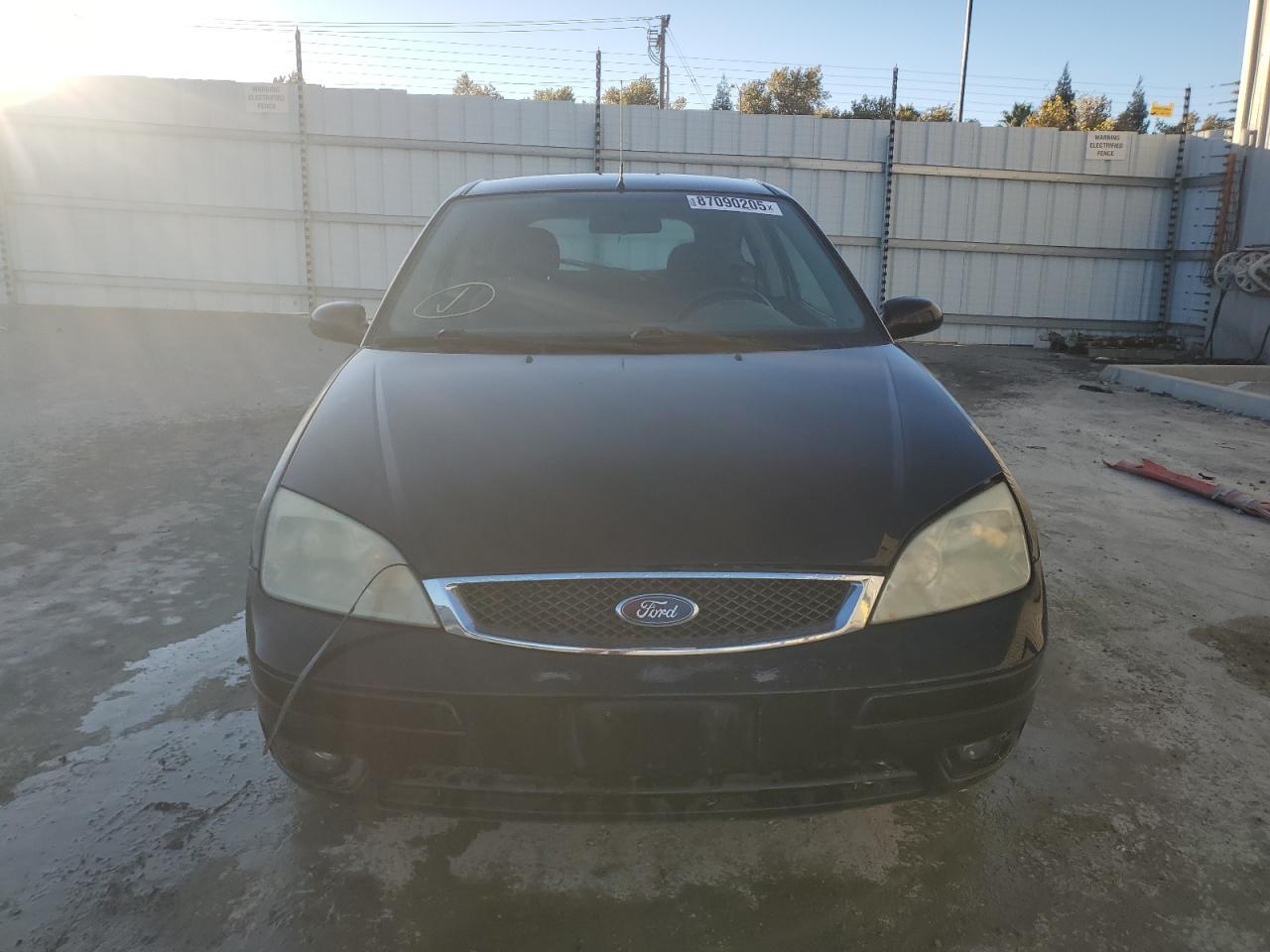 2005 Ford Focus Zx3 - Фото 5