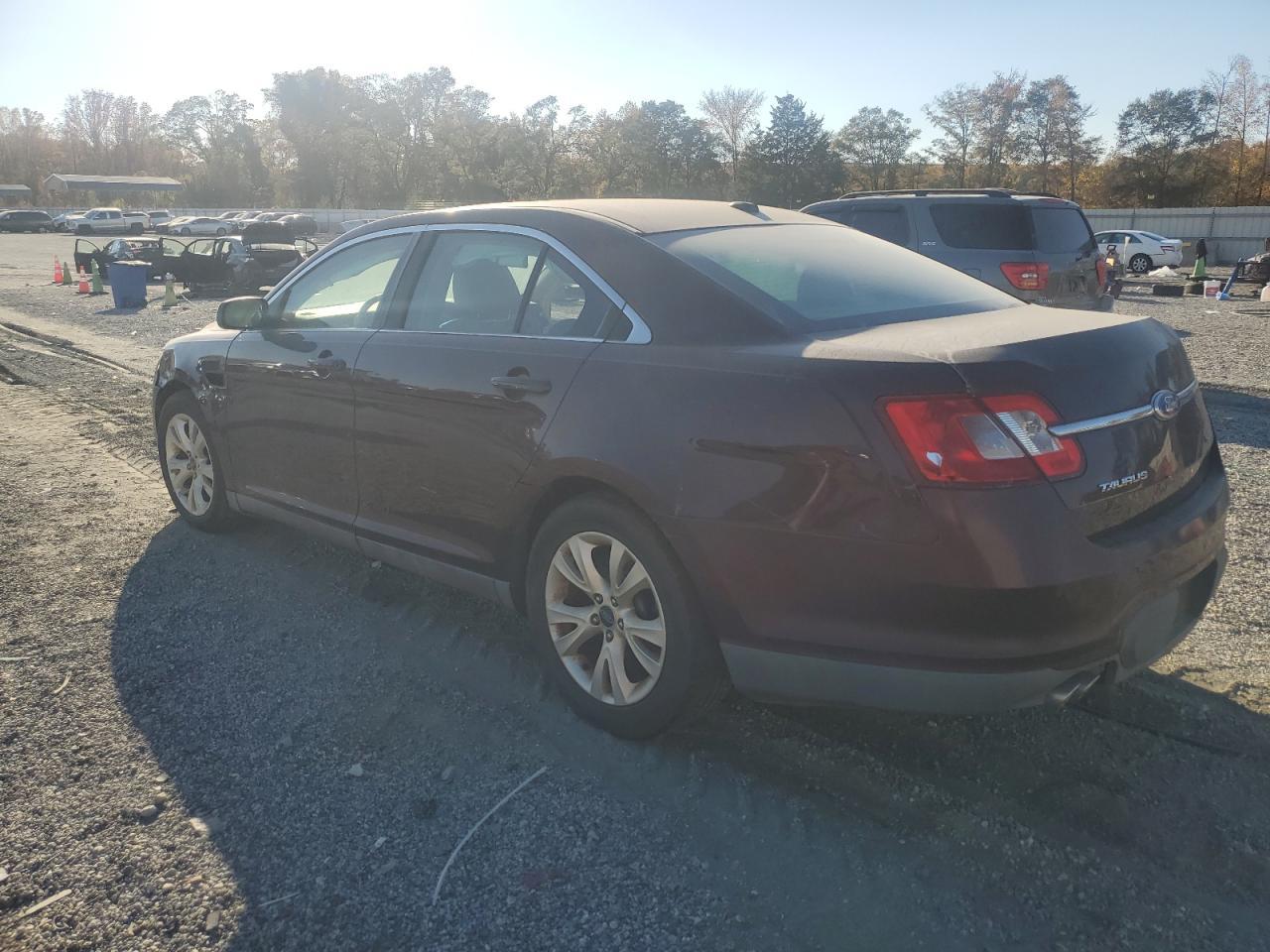 2011 Ford Taurus Sel - Фото 2