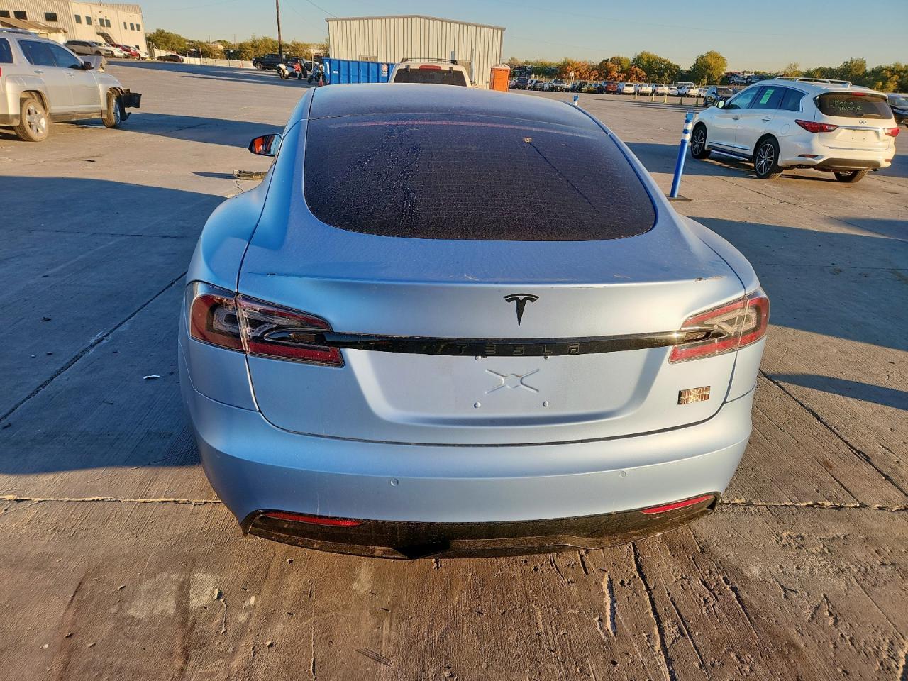 2022 Tesla Model S - Image 6