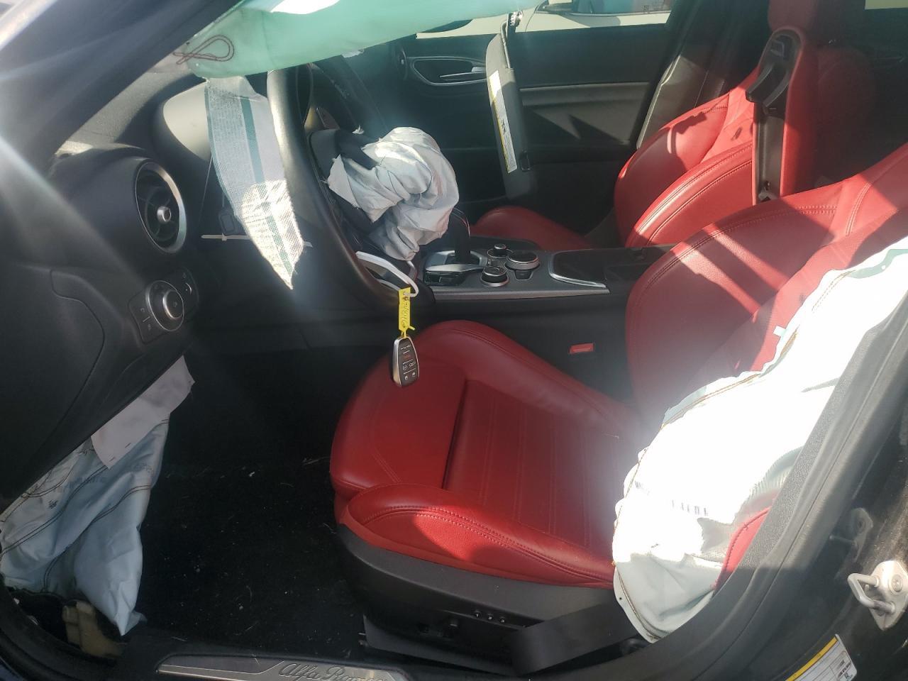 2024 Alfa Romeo Giulia Ti - Фото 7