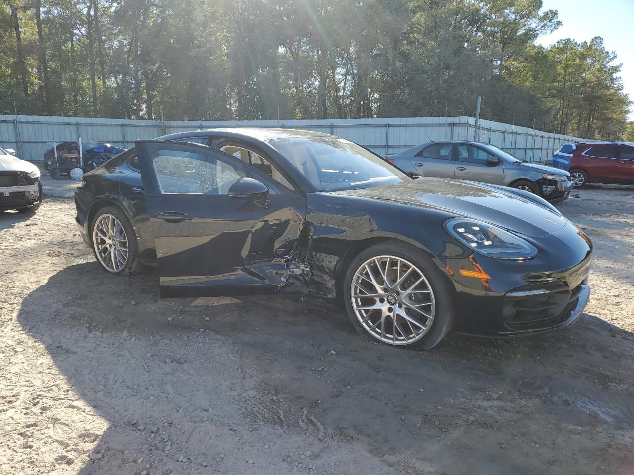 2023 Porsche Panamera Base - Image 4