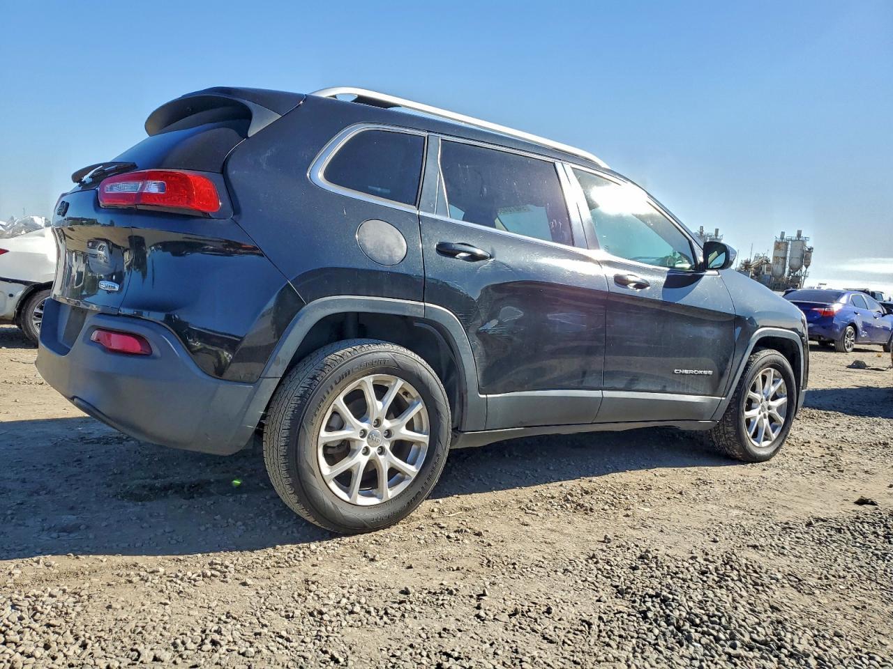 2015 Jeep Cherokee Latitude - Фото 3