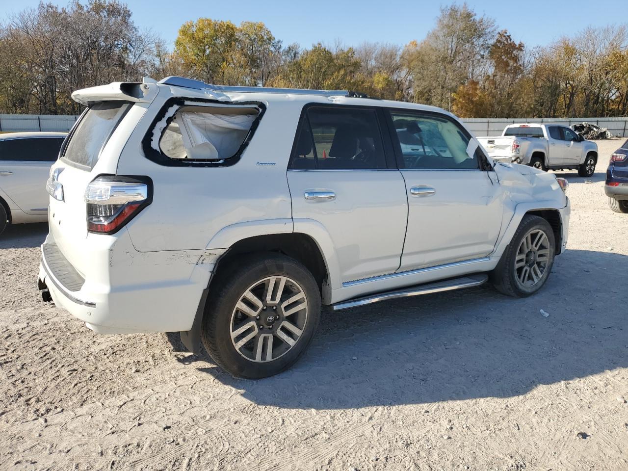 2022 Toyota 4Runner Limited - Фото 3