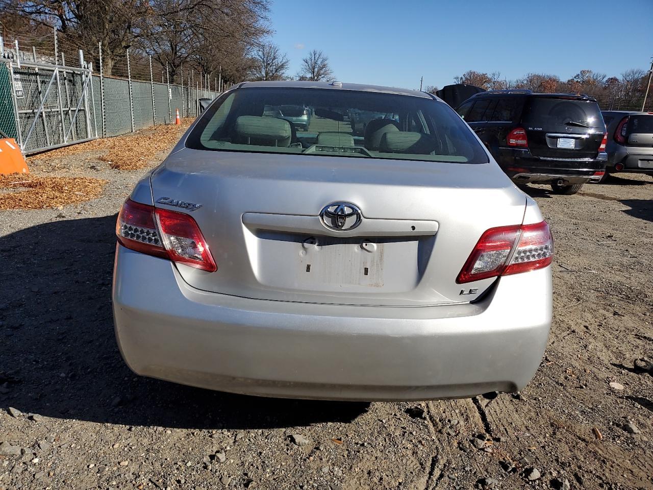 2011 Toyota Camry Base - Image 6