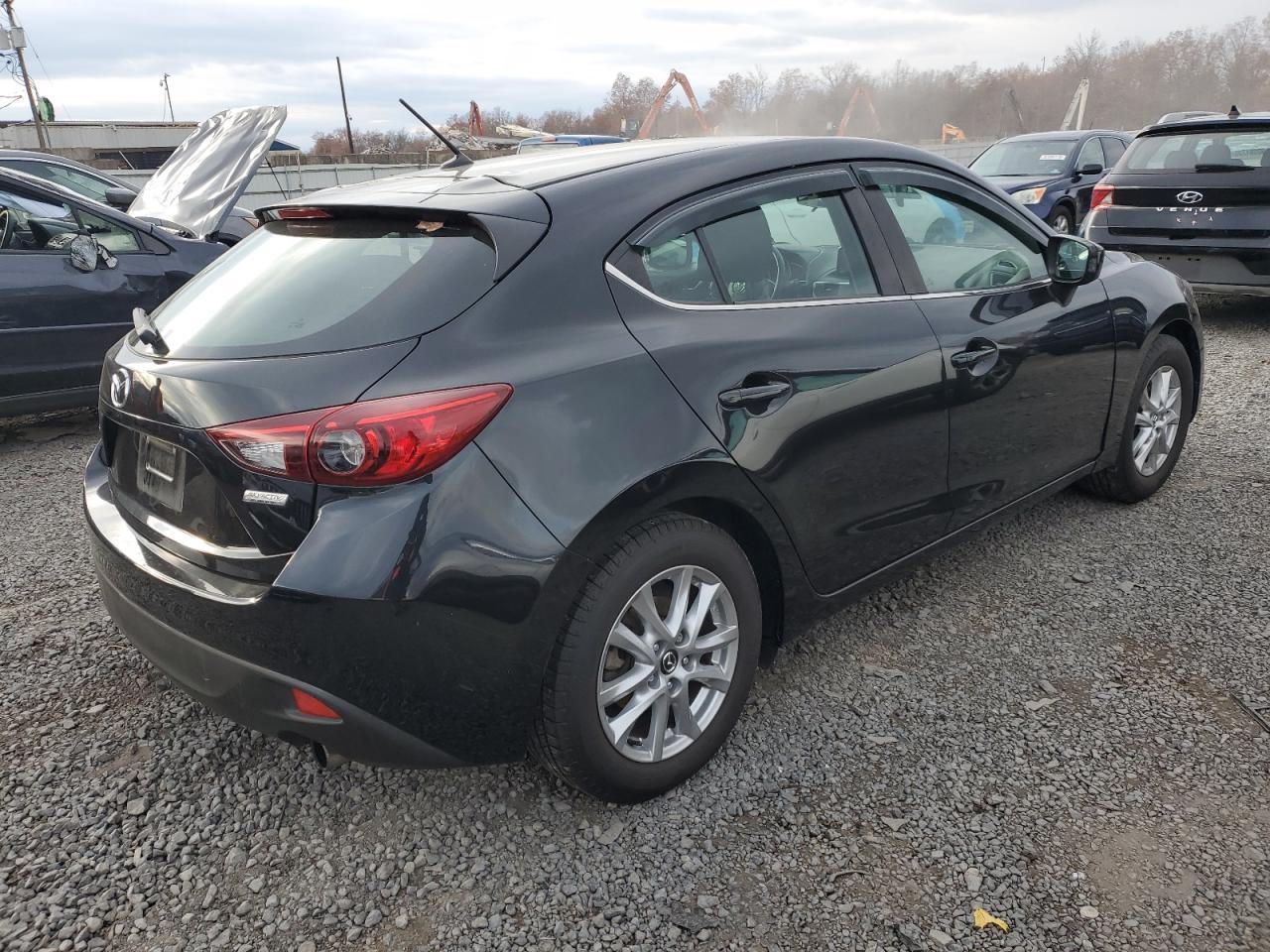 2016 Mazda 3 Touring - Image 3
