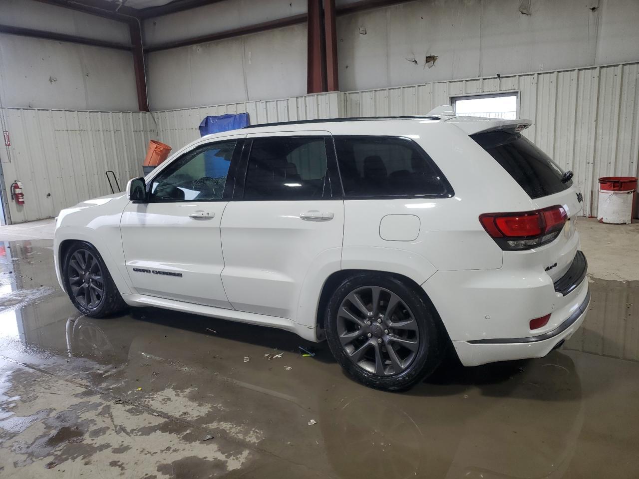 2018 Jeep Grand Cherokee Overland - Фото 2