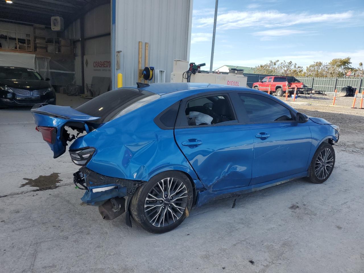 2023 Kia Forte Gt Line - Фото 3