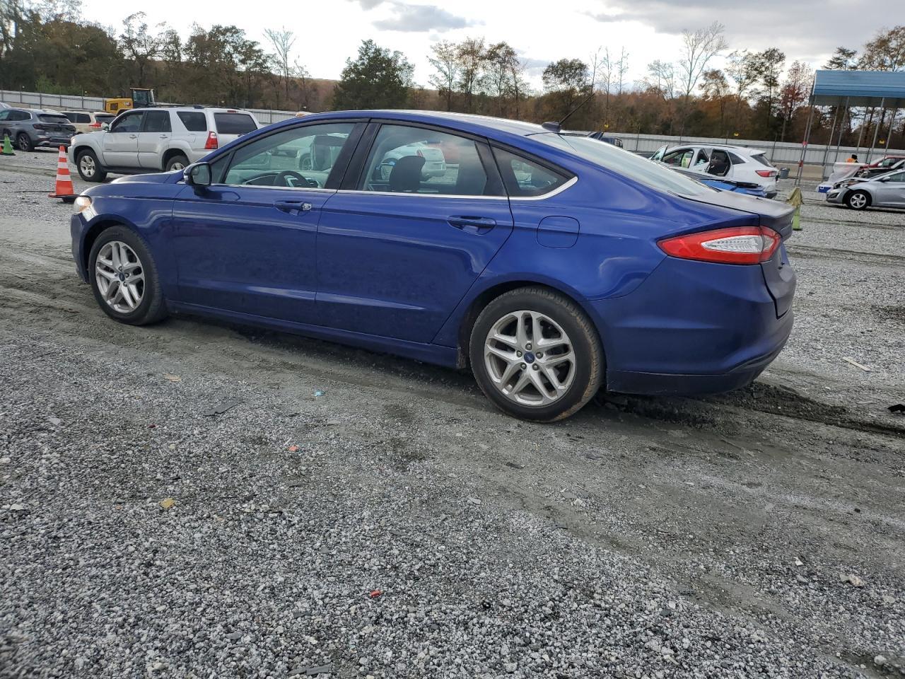 2015 Ford Fusion Se - Фото 2