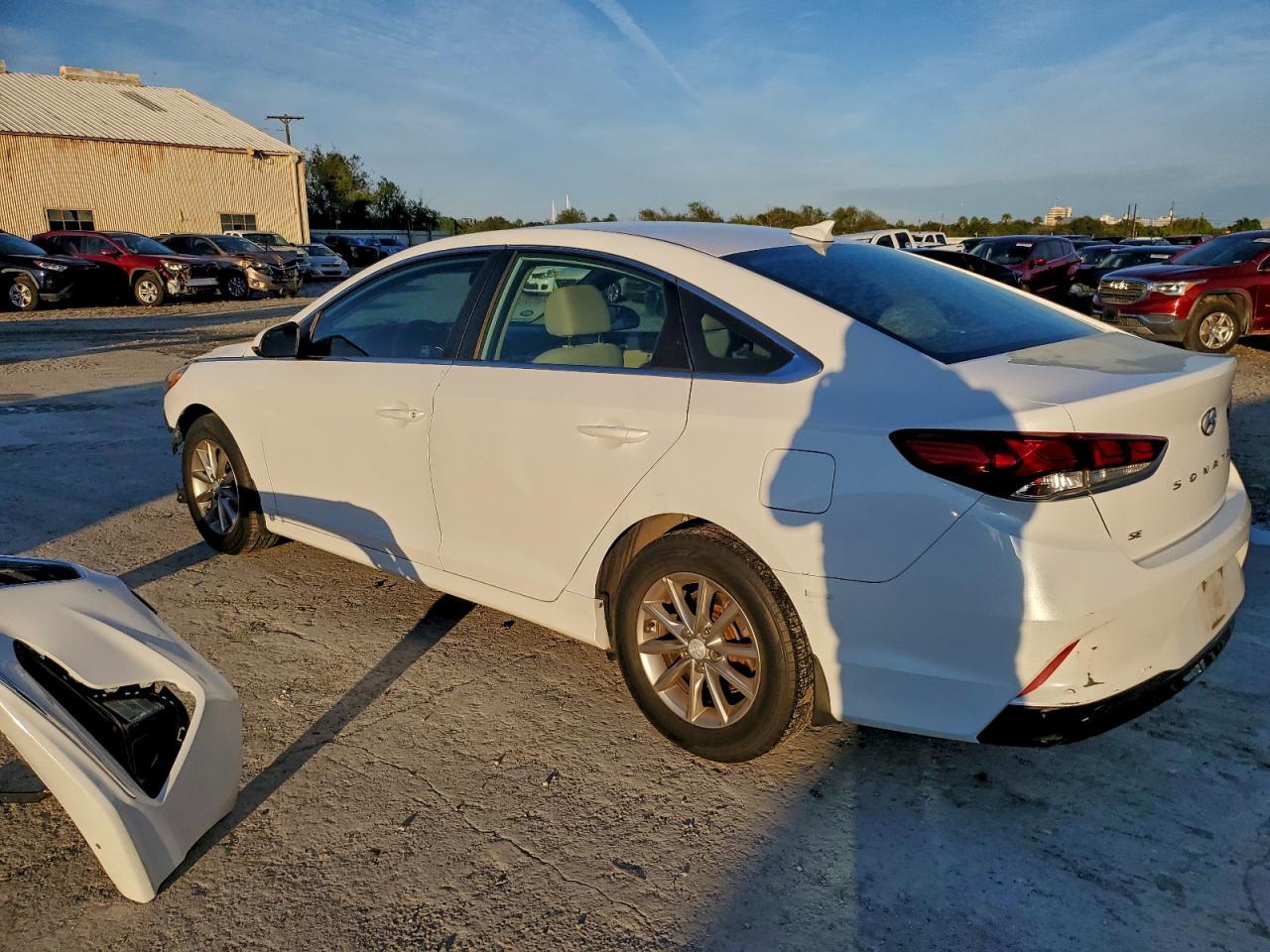 2018 Hyundai Sonata Se - Image 2