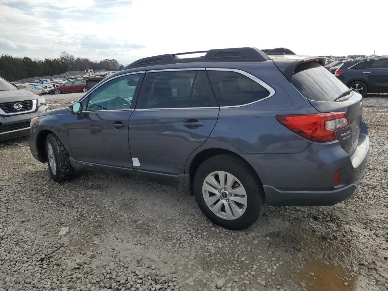 2017 Subaru Outback 2.5I Premium - Image 2