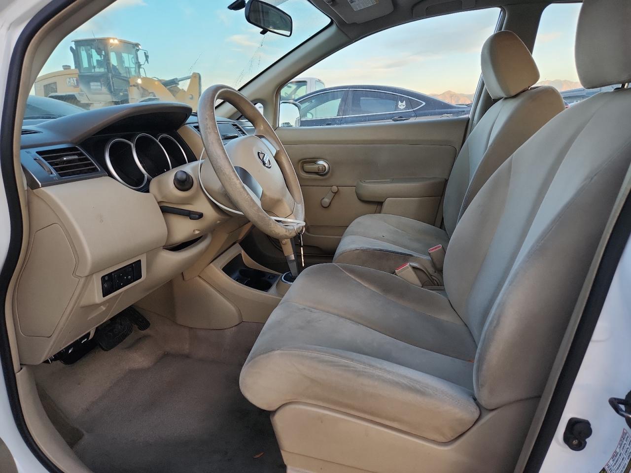 2009 Nissan Versa S - Фото 7