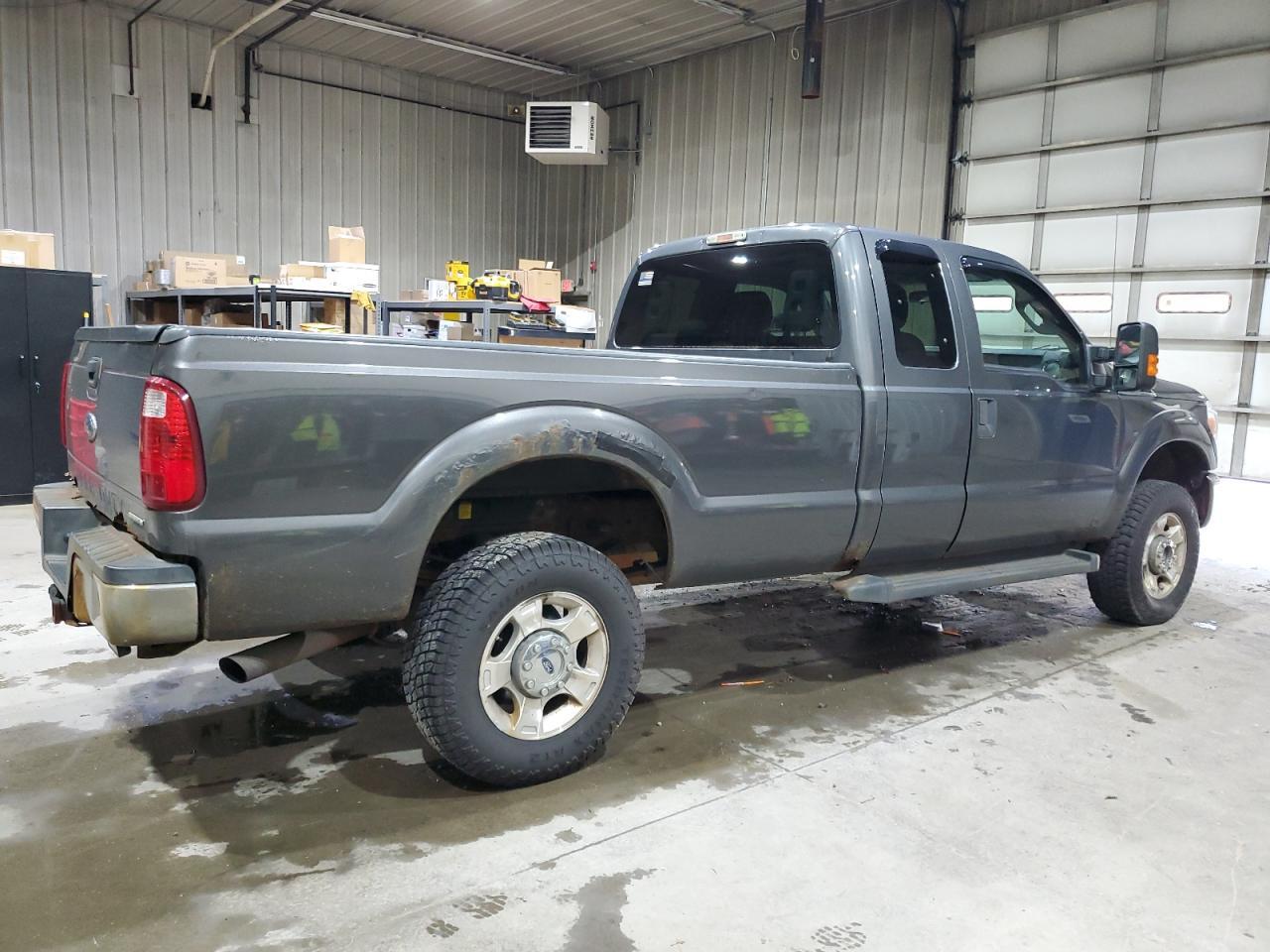 2015 Ford F250 Super Duty - Фото 3