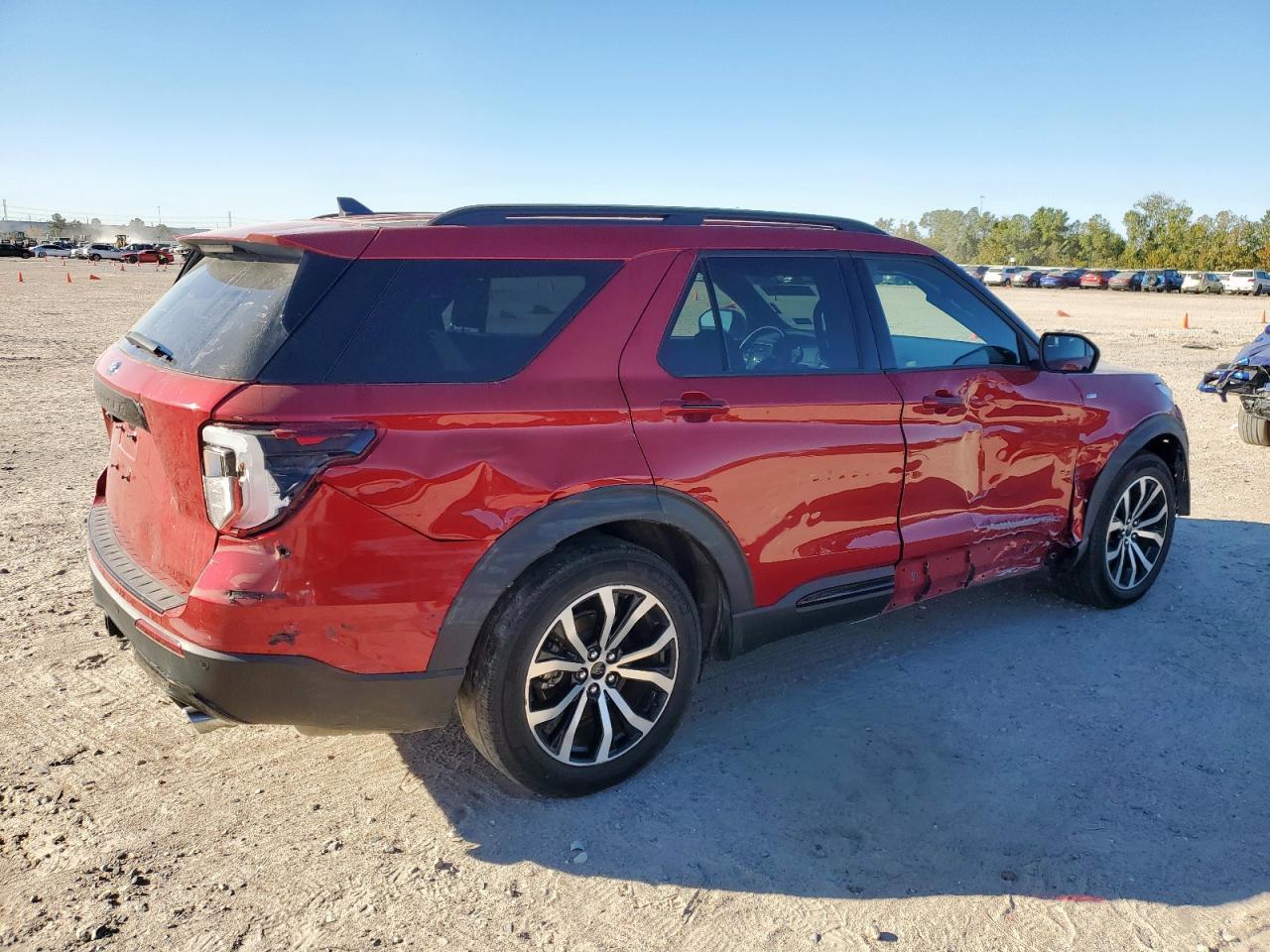 2022 Ford Explorer St-Line - Image 3