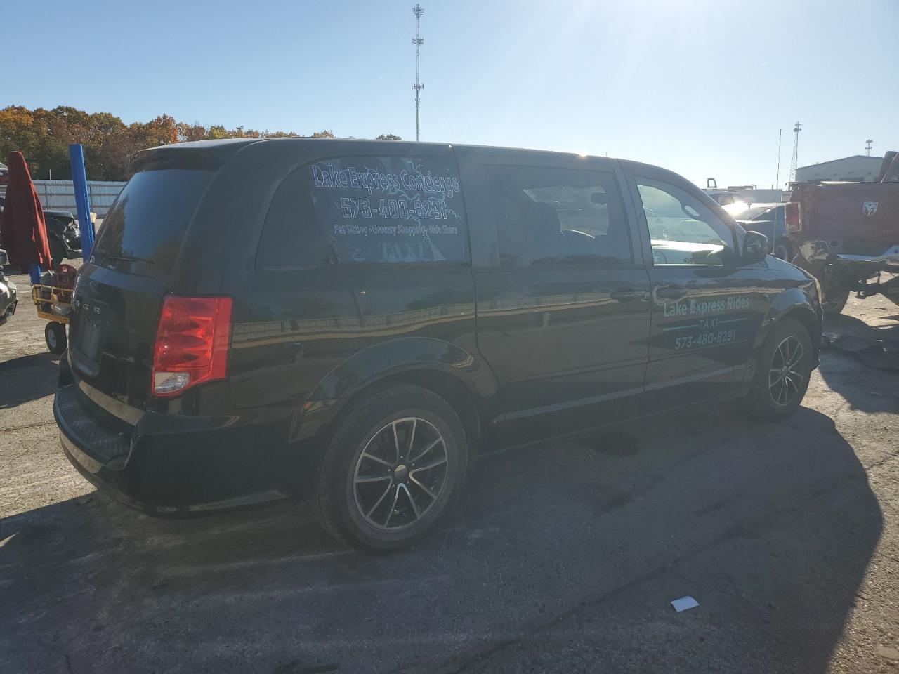 2014 Dodge Grand Caravan Sxt - Фото 3