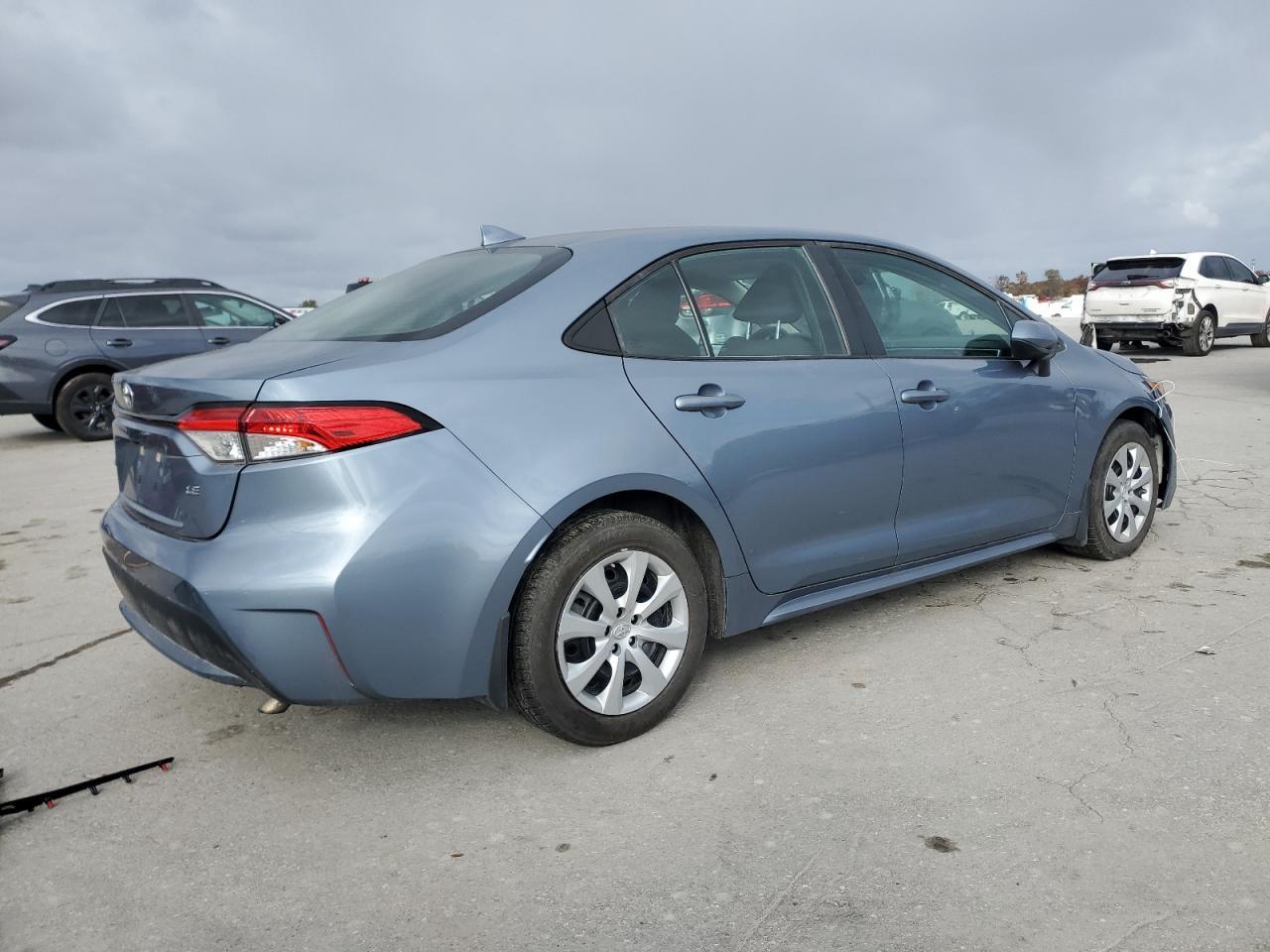 2021 Toyota Corolla Le - Фото 3