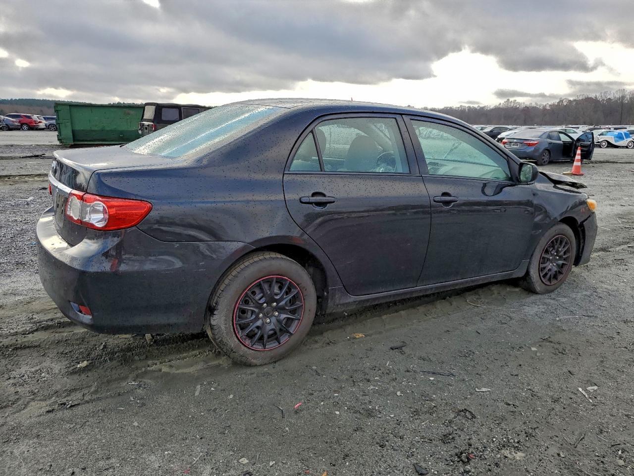 2013 Toyota Corolla - Image 3