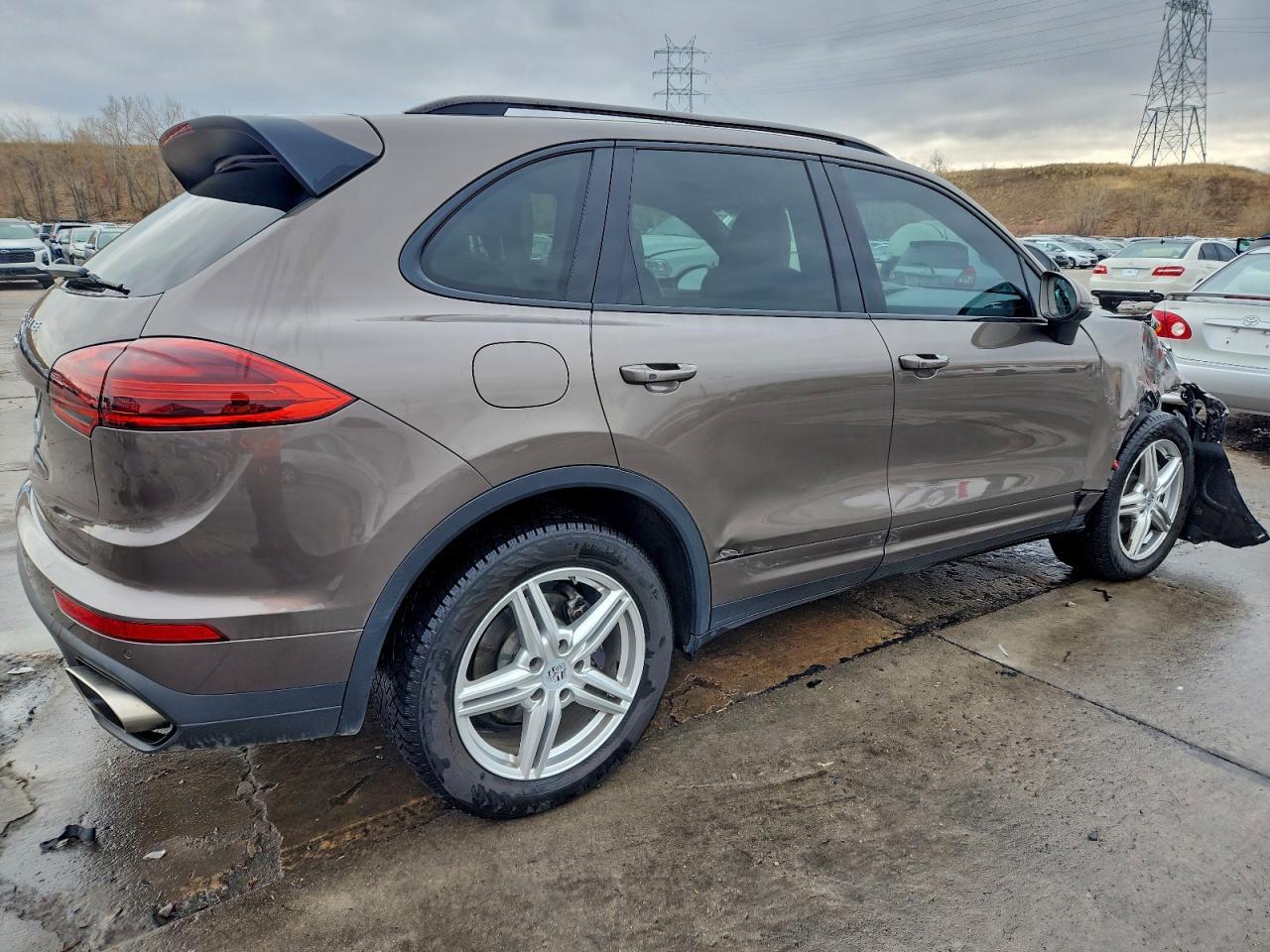 2016 Porsche Cayenne - Image 3