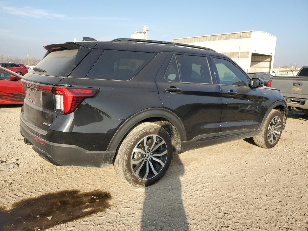 2025 Ford Explorer St-Line - Фото 3