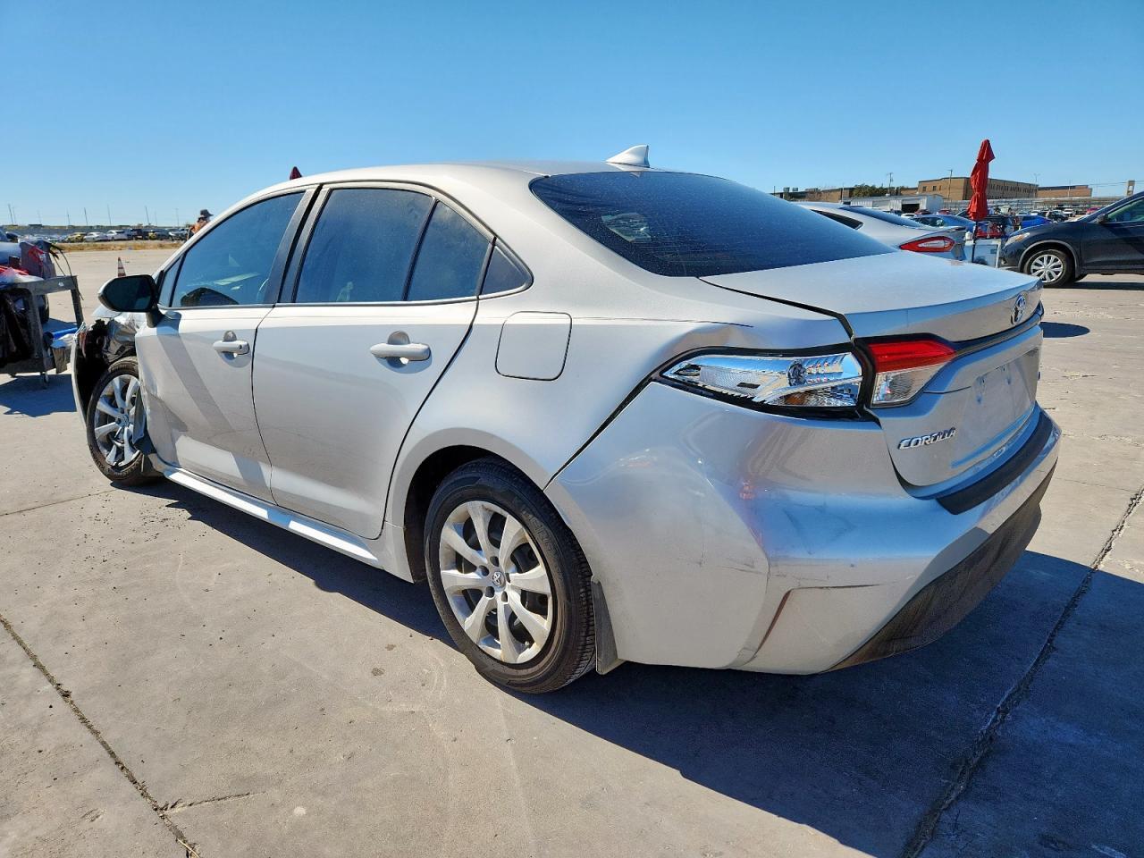 2025 Toyota Corolla Le - Фото 2