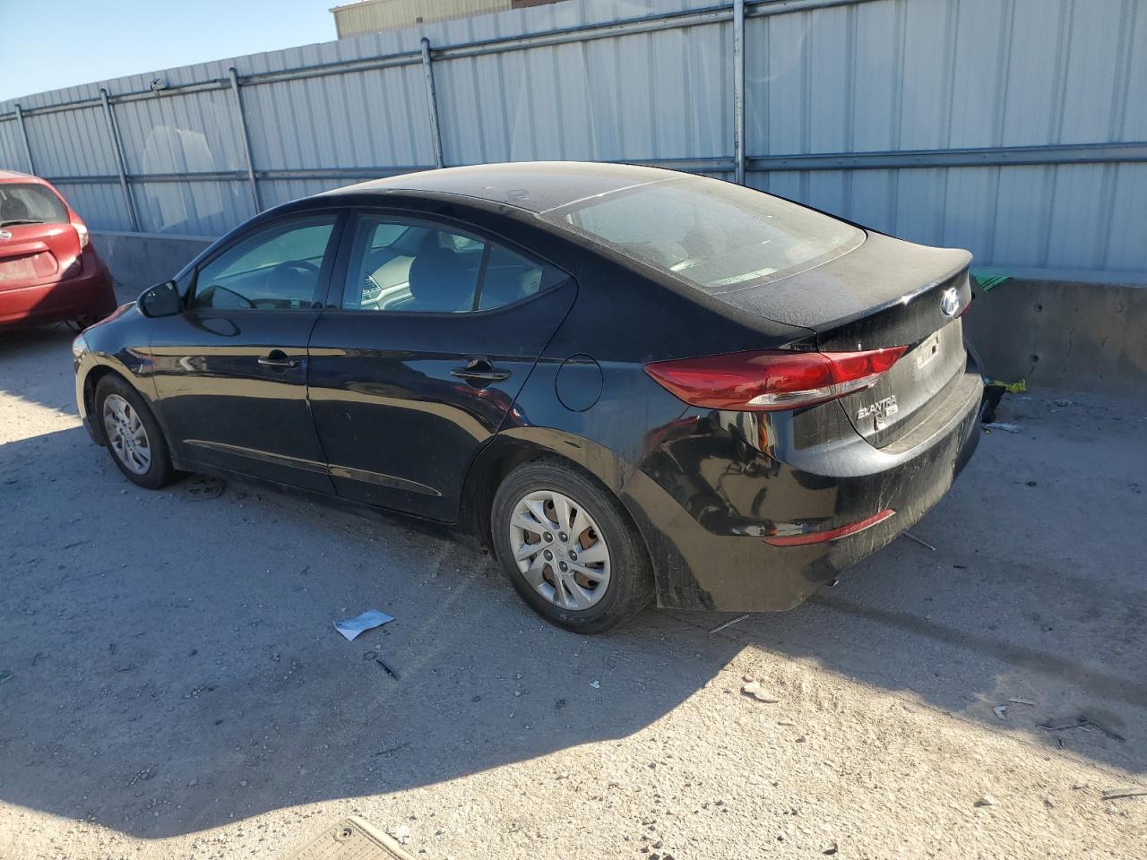 2018 Hyundai Elantra Se - Image 2