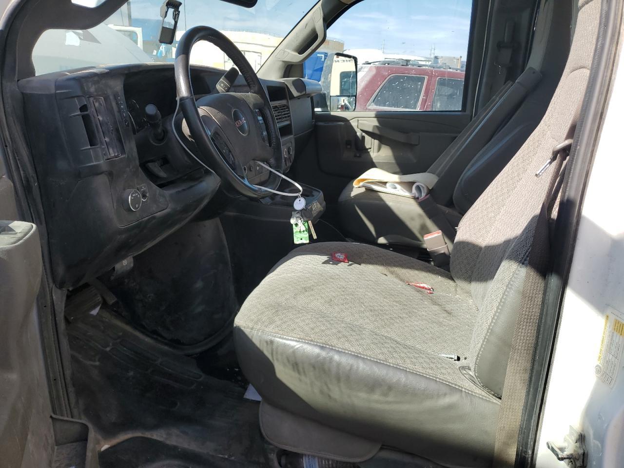 2023 GMC Savana Cutaway G3500 - Фото 7