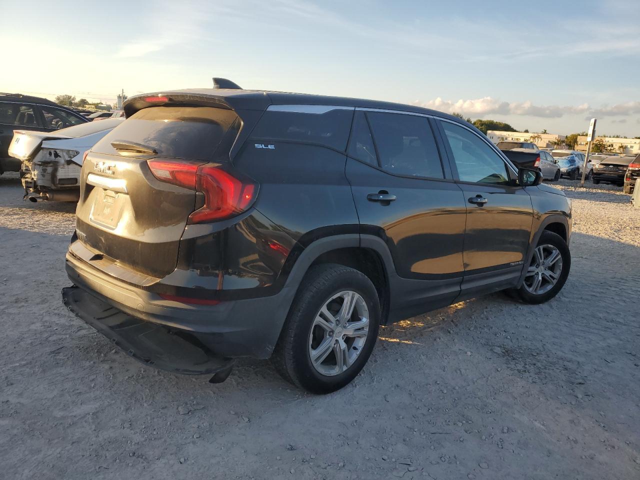 2018 GMC Terrain Sle - Image 3