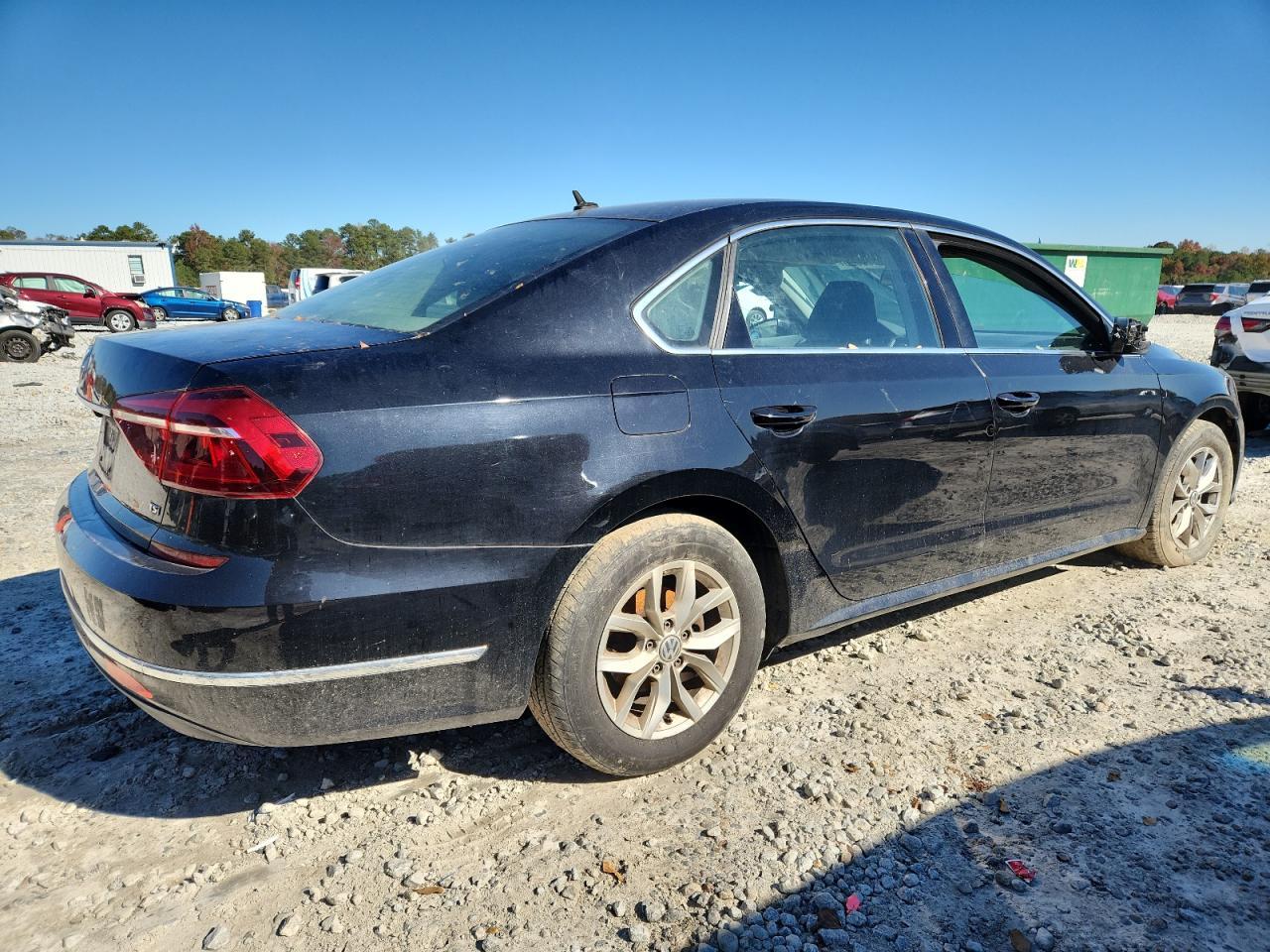 2017 Volkswagen Passat S - Фото 3