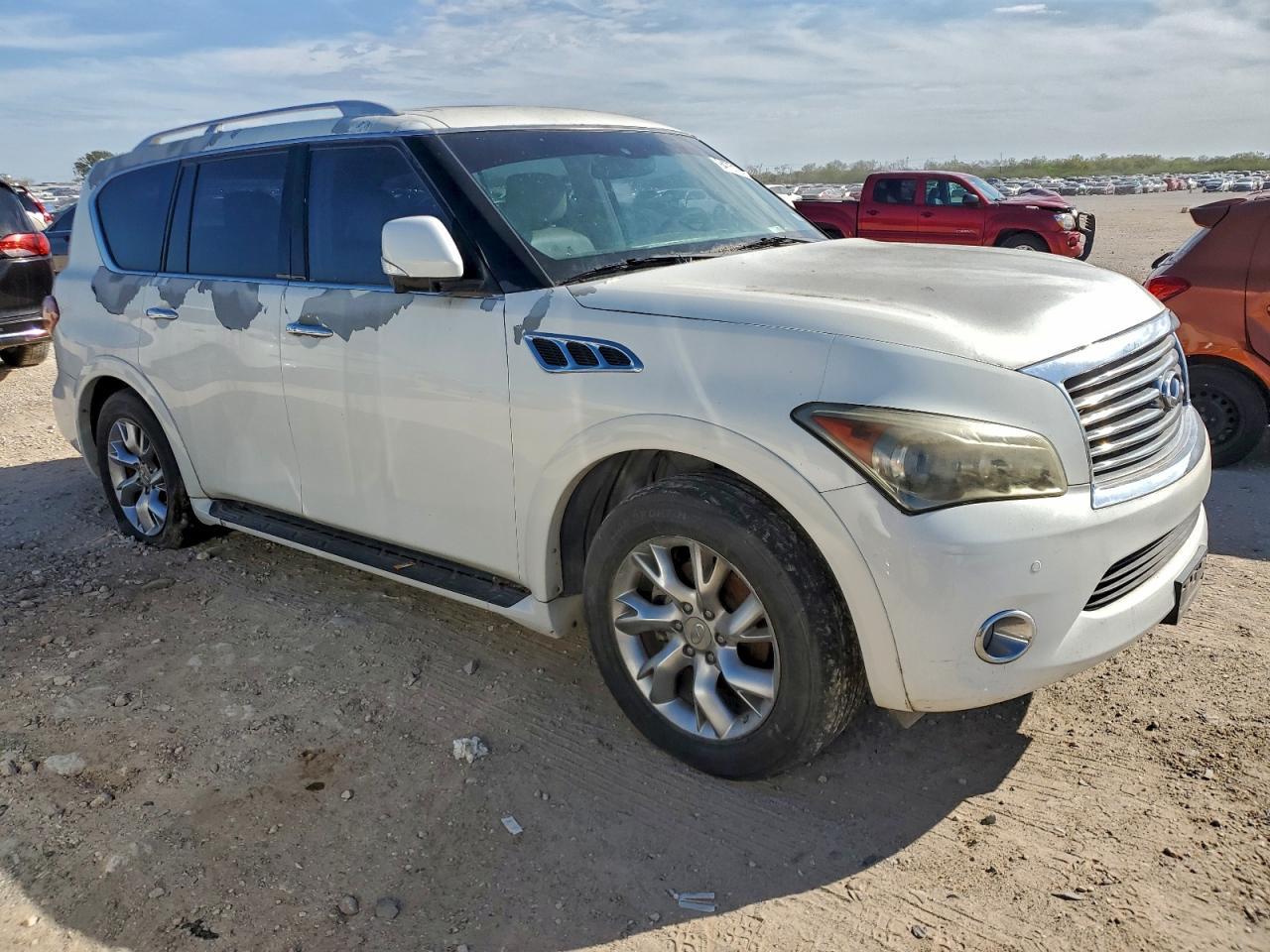2011 Infiniti Qx56 - Image 4