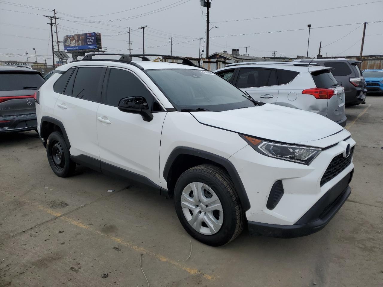 2019 Toyota Rav4 Le - Image 4