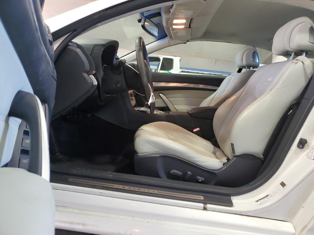 2010 Infiniti G37 Base - Image 7