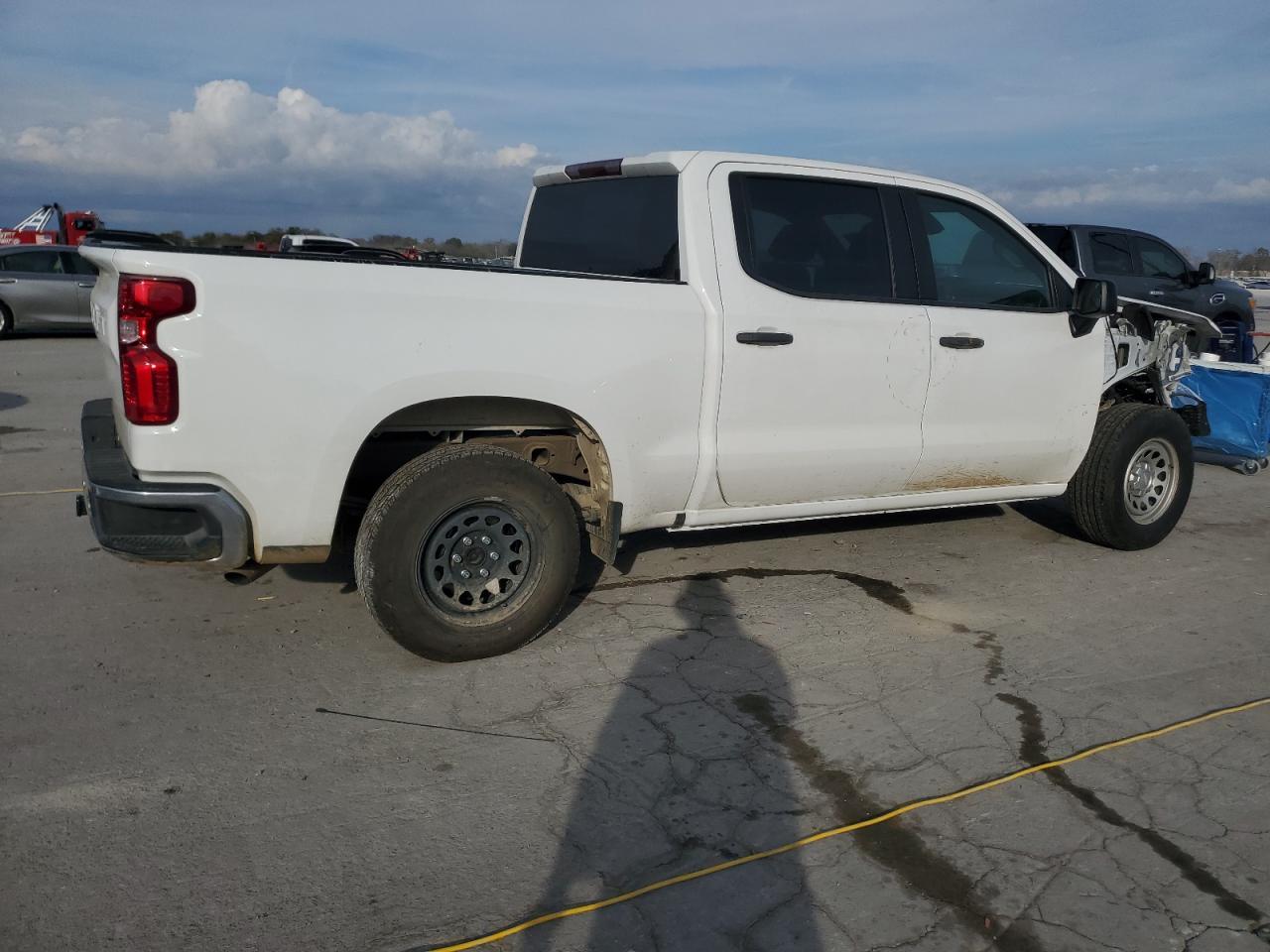 2024 Chevrolet Silverado C1500 - Image 3
