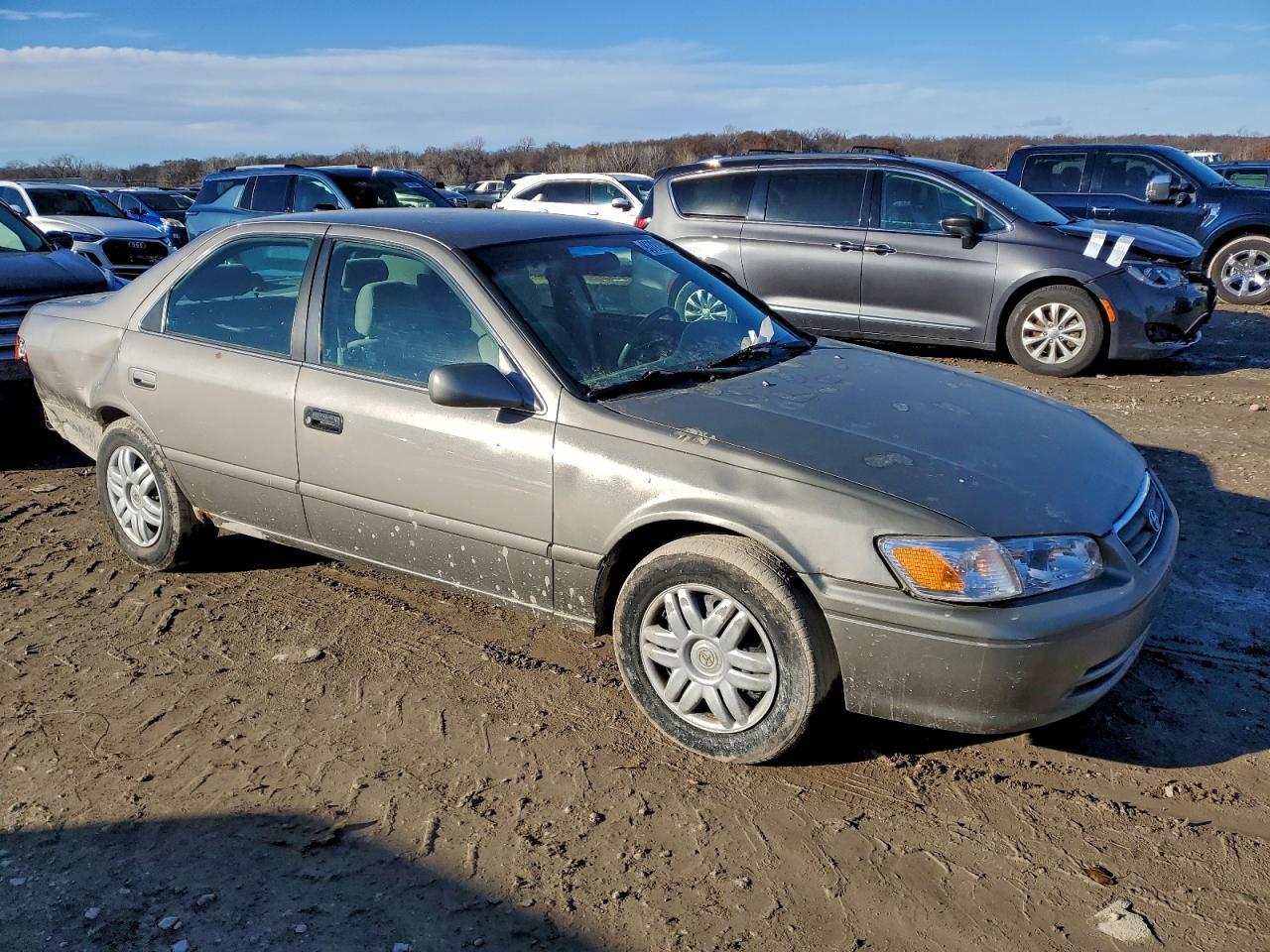 2001 Toyota Camry Ce - Image 4