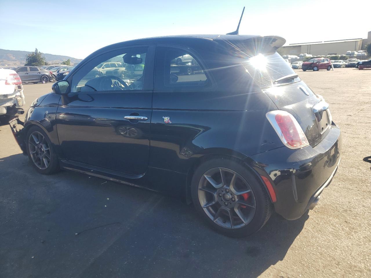 2016 Fiat 500 Abarth - Фото 2