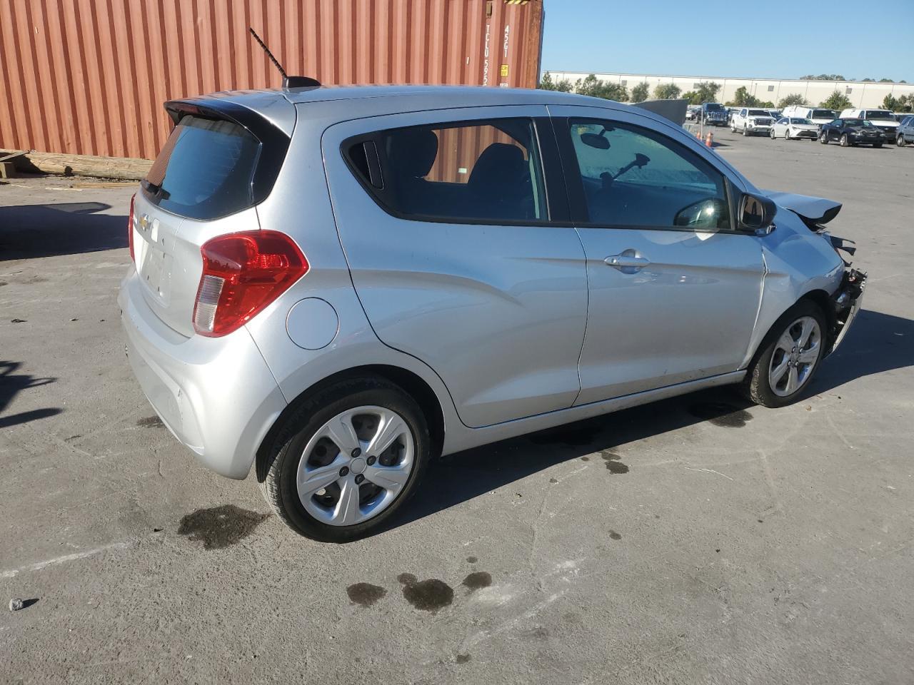 2022 Chevrolet Spark Ls - Фото 3