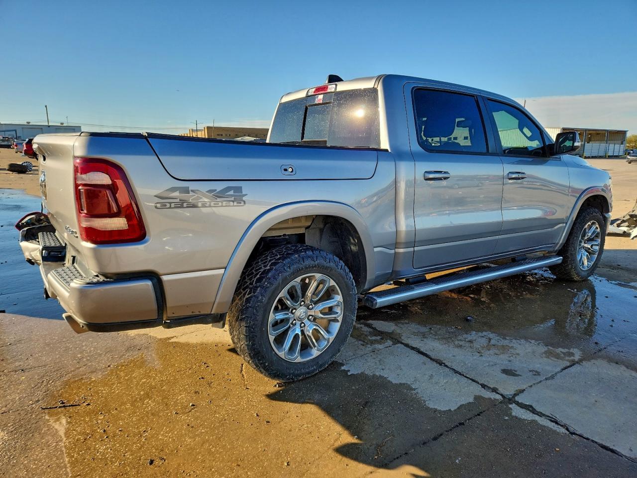 2019 Ram 1500 Laramie - Фото 3