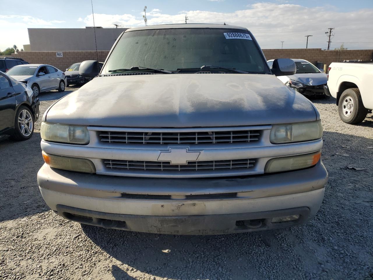 2002 Chevrolet Suburban C1500 - Image 5