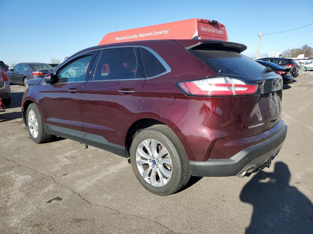 2021 Ford Edge Titanium - Фото 2