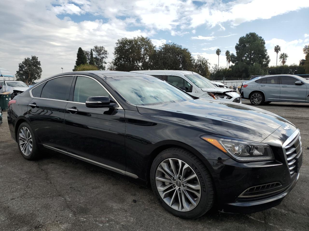 2015 Hyundai Genesis 3.8L - Фото 4