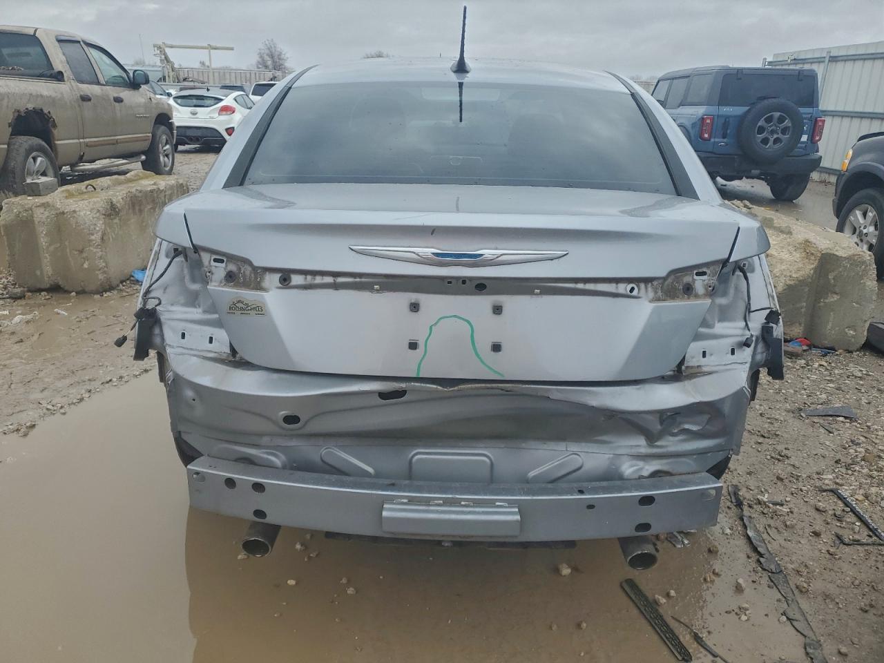 2013 Chrysler 200 Limited - Image 6