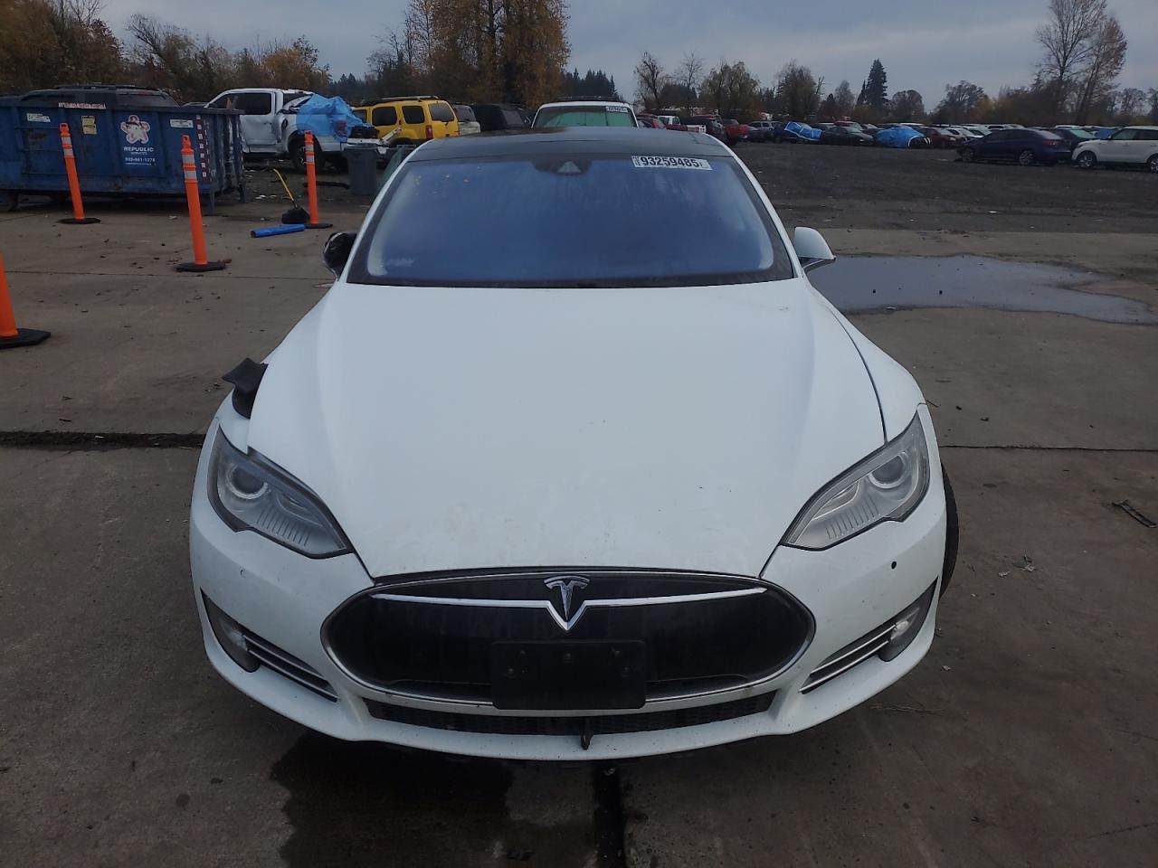 2015 Tesla Model S 85D - Фото 5