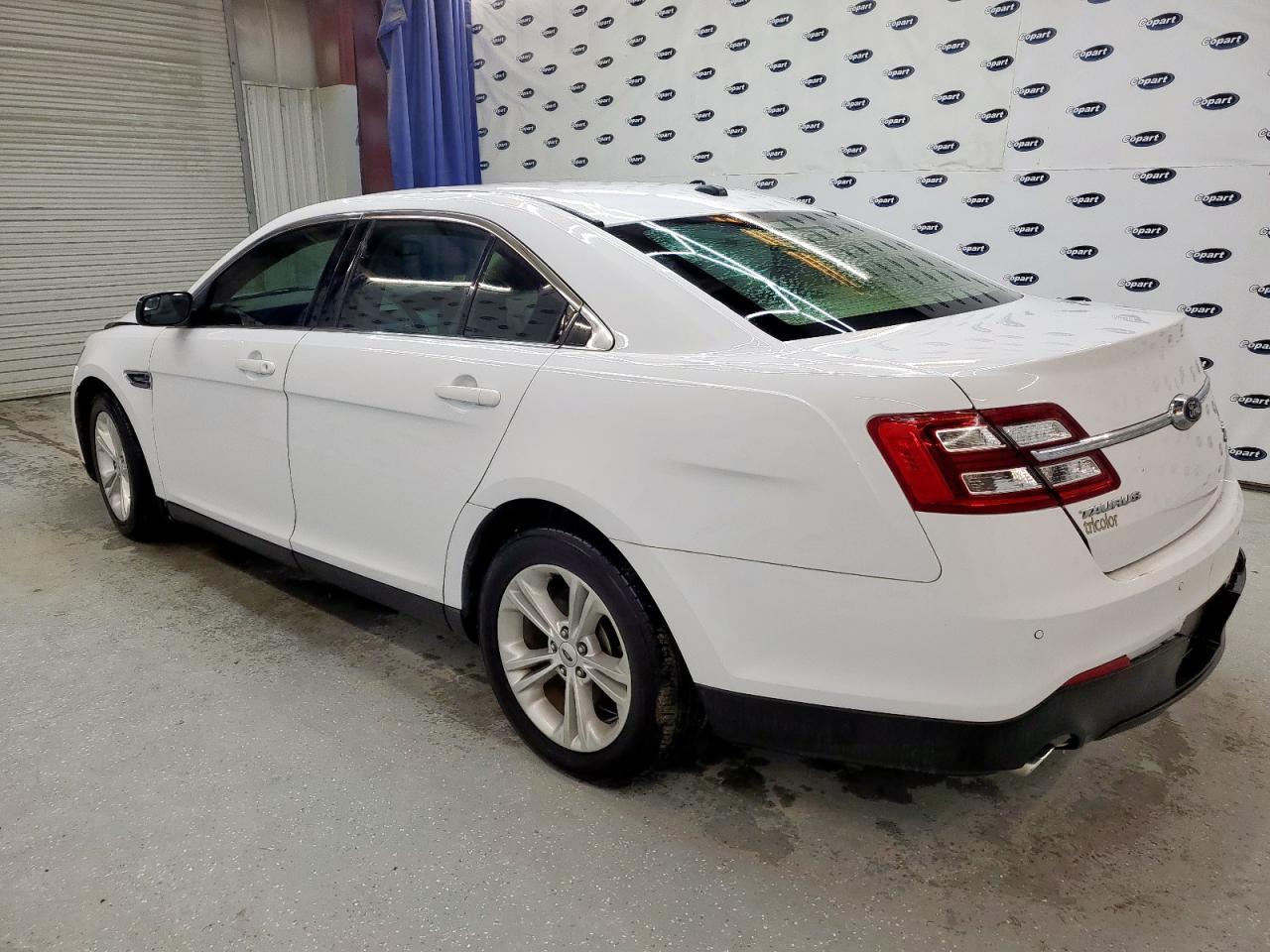 2018 Ford Taurus Sel - Image 2