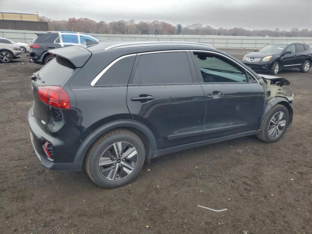 2022 Kia Niro Lxs - Image 3