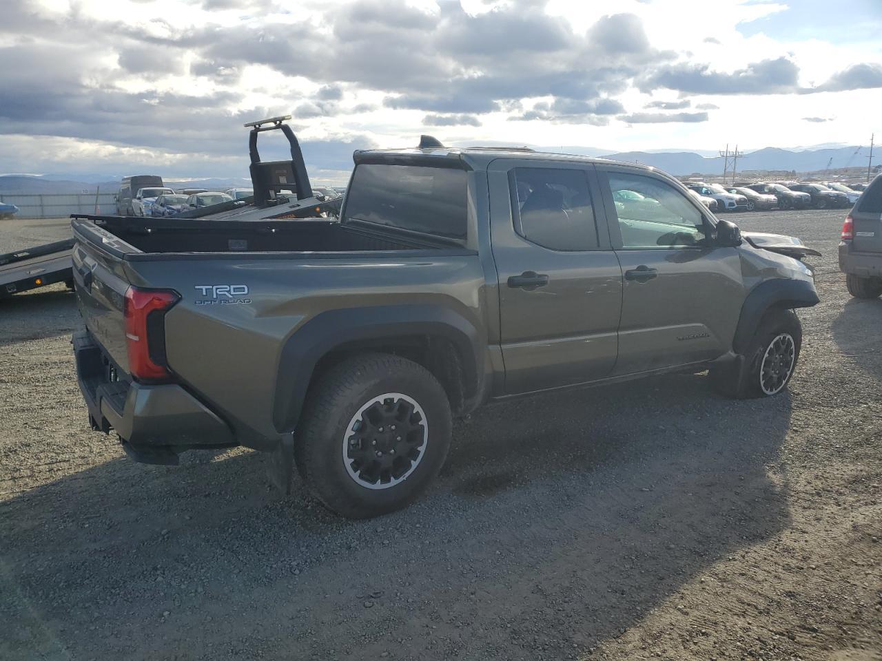 2025 Toyota Tacoma Double Cab - Image 3