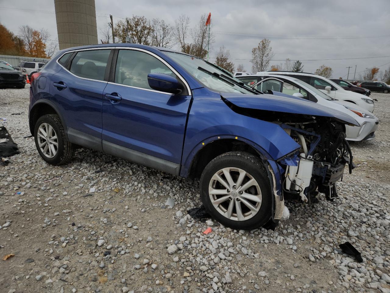2017 Nissan Rogue Sport S - Image 4