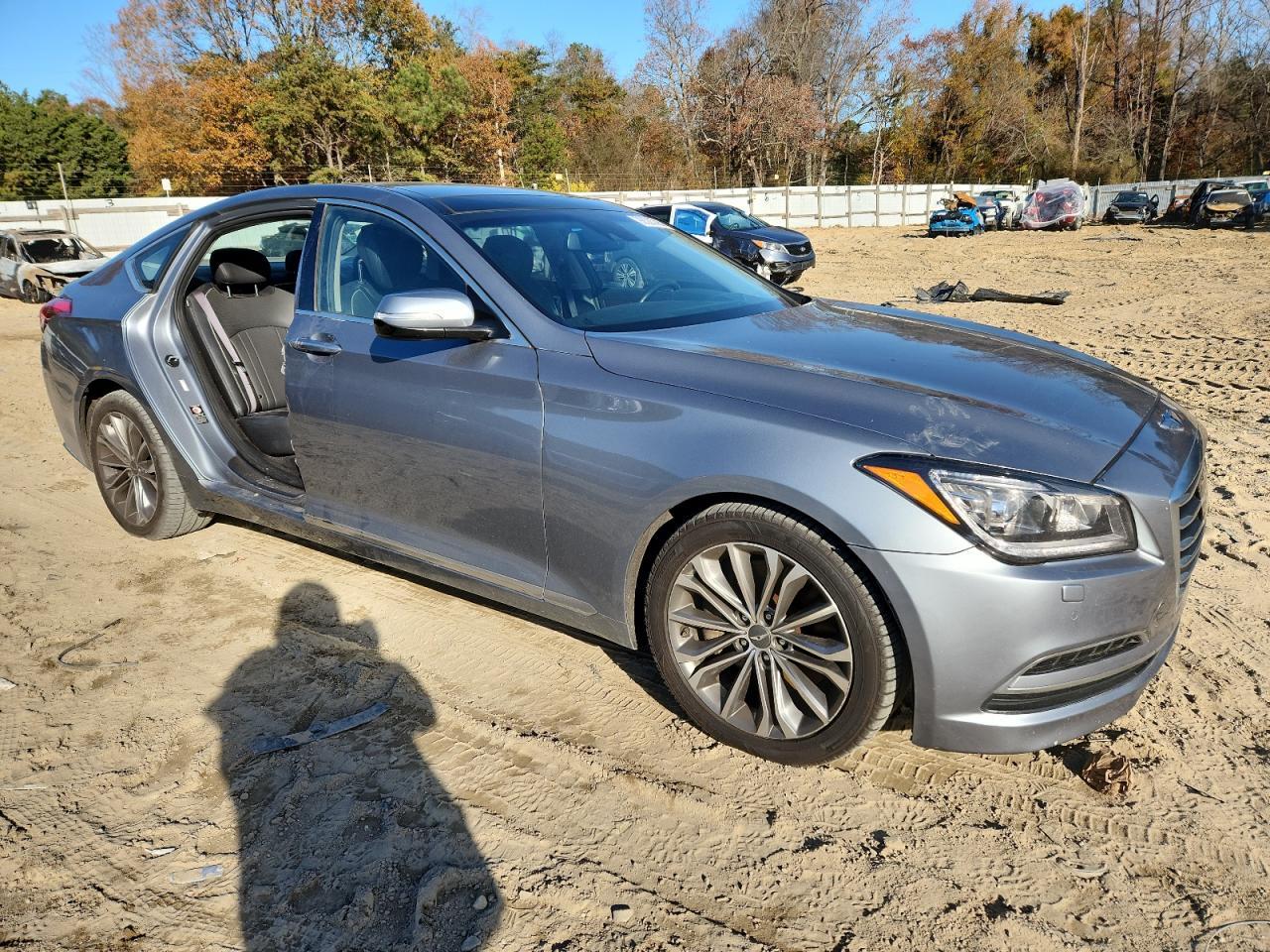2015 Hyundai Genesis 3.8L - Фото 4