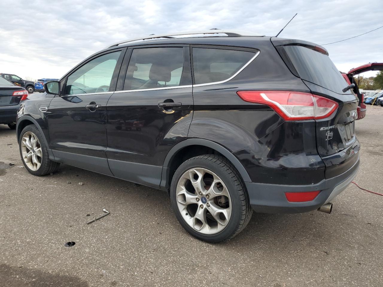 2013 Ford Escape Titanium - Фото 2