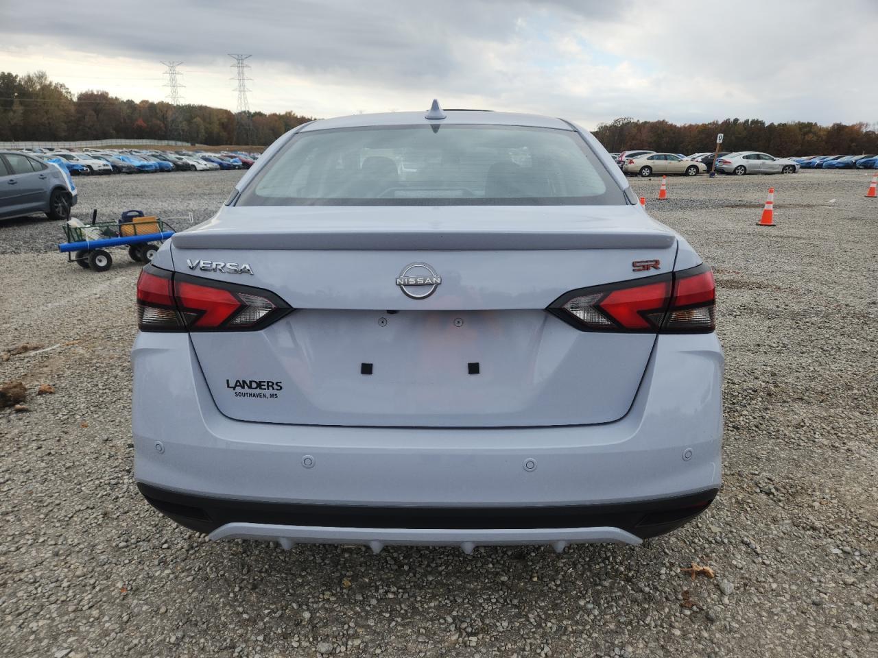 2025 Nissan Versa Sr - Image 6