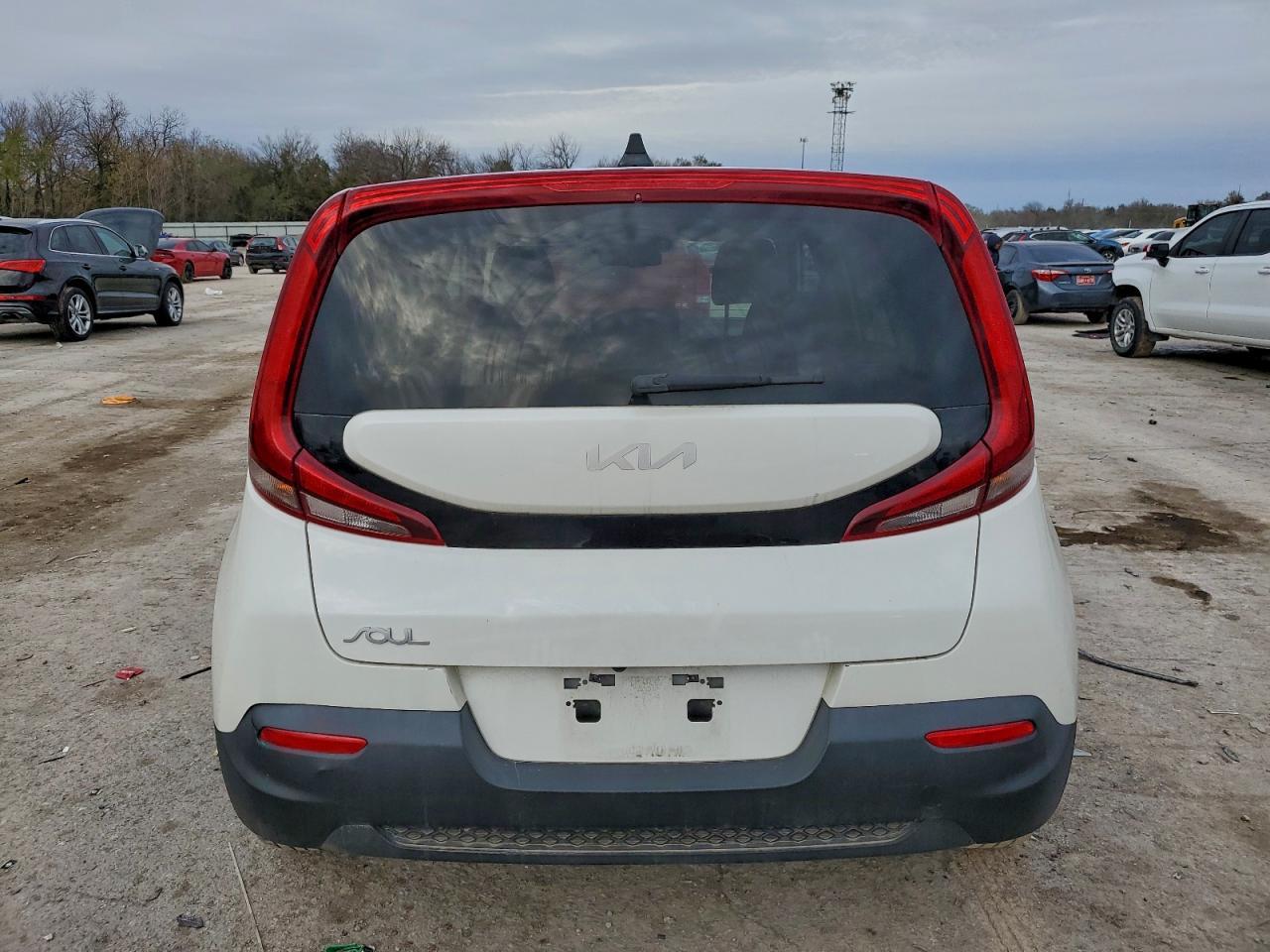 2022 Kia Soul Lx - Image 6
