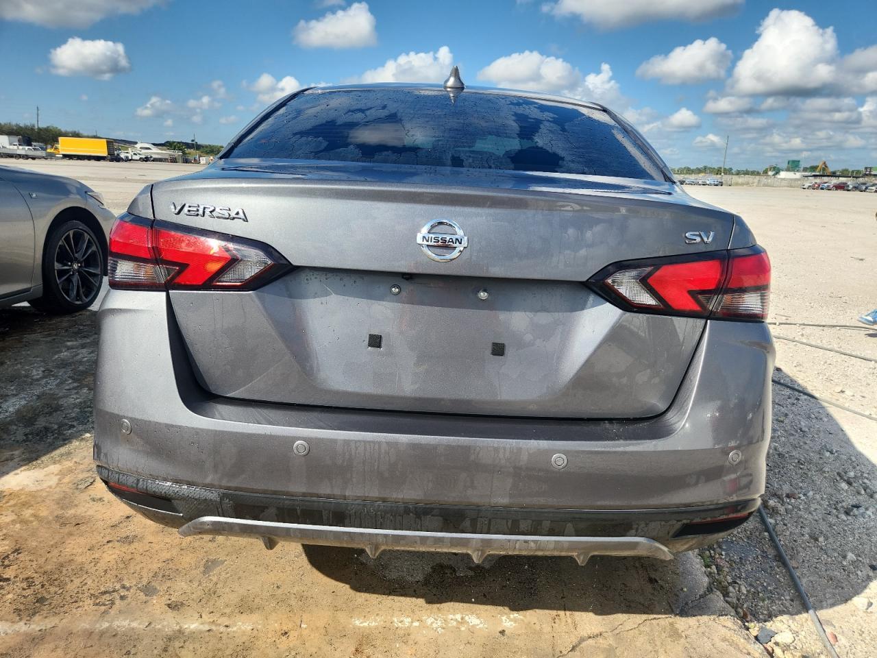 2021 Nissan Versa Sv - Image 6